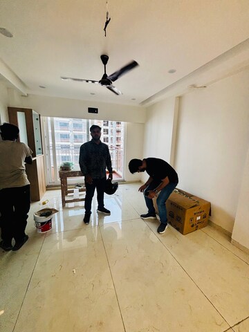 Team Area in 4 BHK Apartment at Rishita Manhattan, Gomti Nagar – for Rent