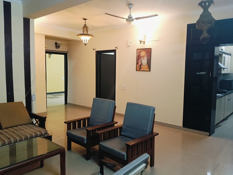 Living Room, ambala highway 3 Bedroom 200 Sq.Yd. Apartment In Ambala Highway Zirakpur 9082281