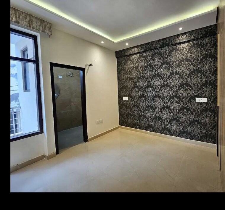 Room, ambala highway 3 Bedroom 130 Sq.Yd. Apartment In Ambala Highway Zirakpur 9082287