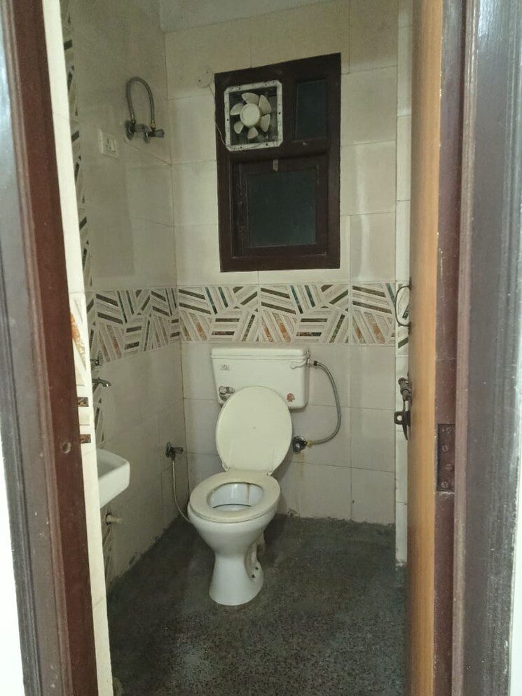 Bathroom, saket 1 RK 450 Sq.Ft. Builder Floor In Saket Delhi 9082293