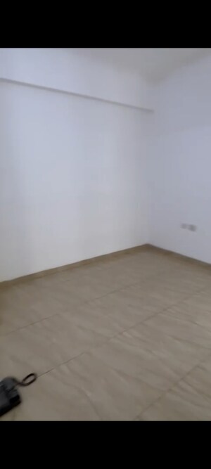 Room in 2 BHK Apartment at Gaur City 2 - 14th Avenue, Sector 16c Greater Noida – for Sale