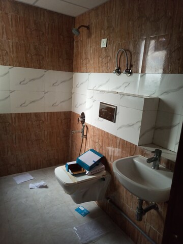 Team Area in 3 BHK Apartment at Unnati Fortune The Aranya, Sector 119 – for Rent