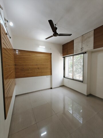 Room in 2 BHK Apartment at Dreams Belle Vue, Bavdhan – for Rent