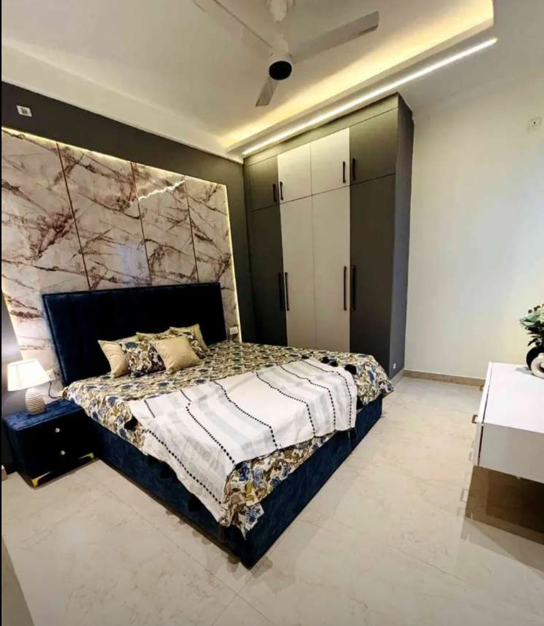 2 BHK + Extra Room Builder Floor For Sale in Royal Residency 