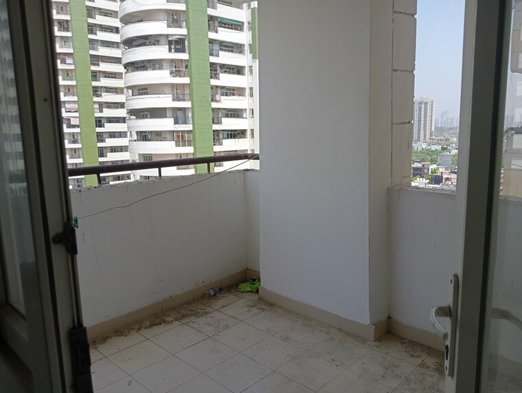 Room, divine-meadows 2.5 Bedroom 1436 Sq.Ft. Apartment In Sector 108 Noida 9082356