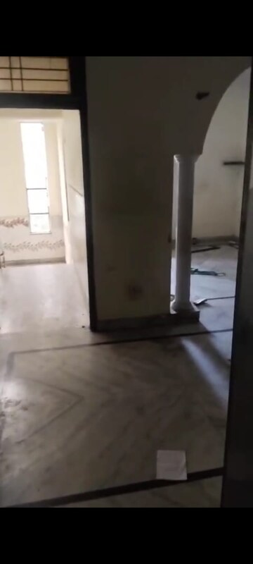 Room in 2 BHK Builder Floor at Maan Sona Apartments, Shahberi – for Rent