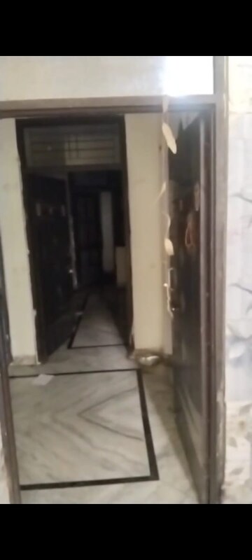 Building Lobby in 2 BHK Builder Floor at Maan Sona Apartments, Shahberi – for Rent