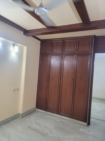 Furnished Amenities in 3 BHK Apartment at Ayaan Antariksh Apartment, Rohini – for Rent