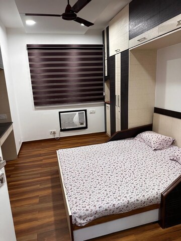 Bedroom in 2 BHK Apartment at Hiranandani Estate Lexington, Hiranandani Estate – for Rent