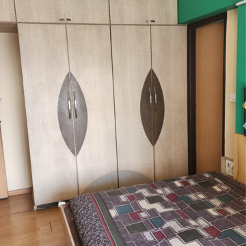 2 BHK Apartment For Rent in Saibaba Tower, Four Bunglows