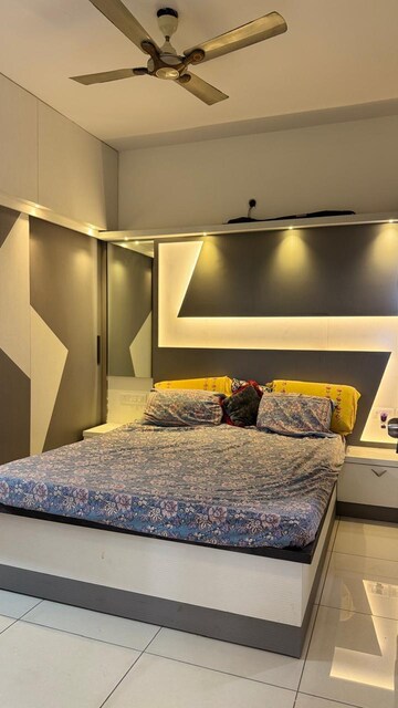 Bedroom in 2 BHK Apartment at SLV Pride, Hbr Layout – for Rent