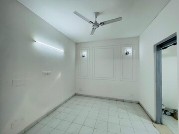 3 BHK Apartment For Sale in DLF The Ultima, Sector 81