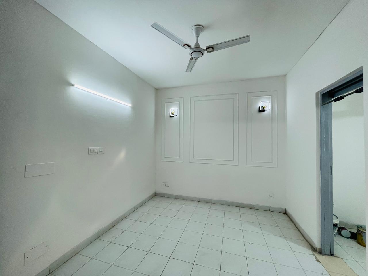 3 BHK + Servant Room Apartment For Sale in DLF The Ultima