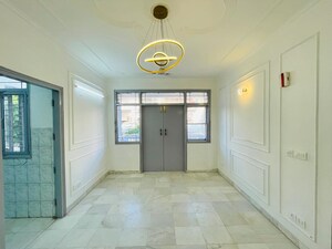 Room in 3 BHK Apartment at DLF The Ultima, Sector 81 – for Sale