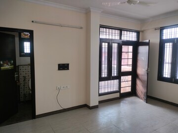 Room in 3 BHK Apartment at Bapu Nagar – for Rent