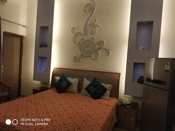 Room in 1 BHK Independent House at Sector 8 – for Rent