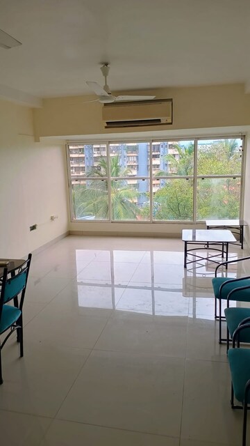 Team Area in 2 BHK Apartment at Saibaba Tower, Andheri West – for Rent
