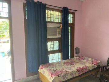 Bedroom in 1 BHK Independent House at Sector 68 – for Rent
