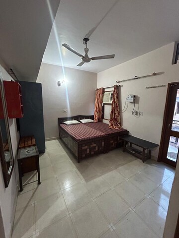 Bedroom in 2 BHK Independent House at Sector 40 – for Rent