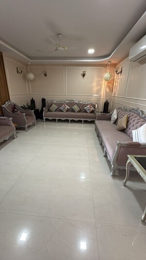 Living Room in 4 BHK Apartment at Jawahar Nagar – for Sale