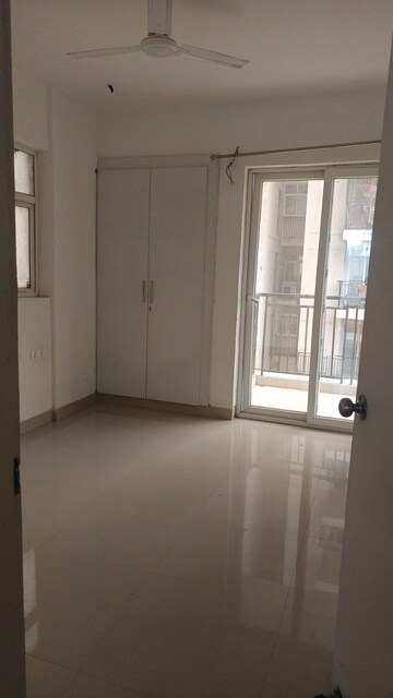 Bedroom in 2 BHK Apartment at Ratan Pearls, Sector 16 Greater Noida – for Rent