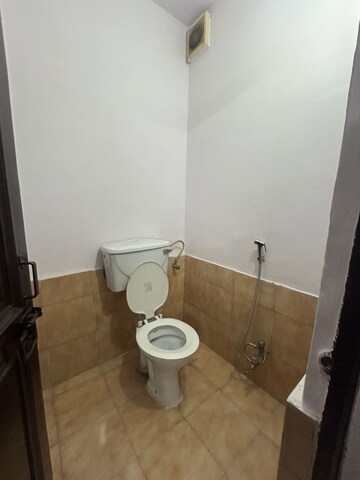 Bathroom in 1 BHK Builder Floor at Veera Safdarjung Enclave, Safdarjung Enclave – for Rent