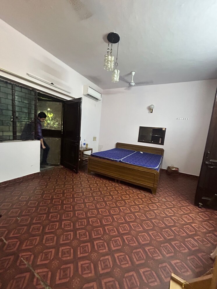 Bedroom, veera-safdarjung-enclave 1 Bedroom 850 Sq.Ft. Builder Floor In Safdarjung Enclave Delhi 9082578