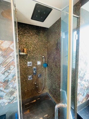 Furnished Amenities in 3 BHK Apartment at DB Woods, Goregaon East – for Sale