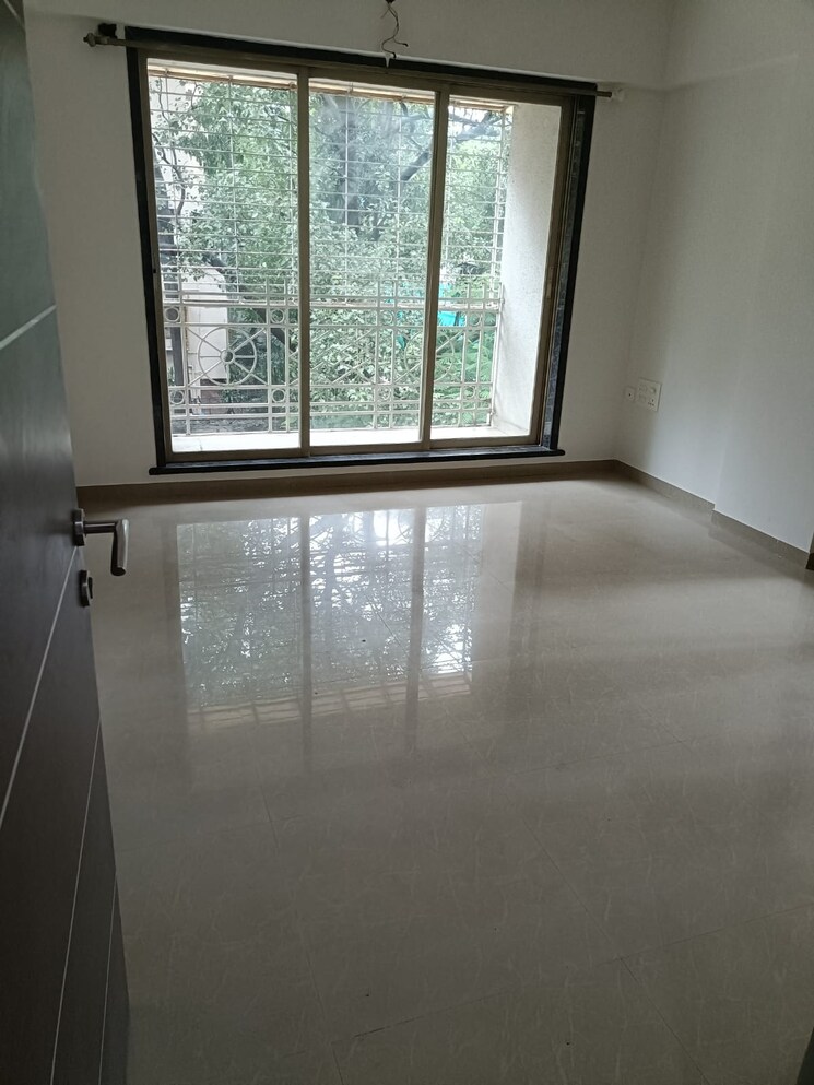 Room, emerald-heights 3 Bedroom 1200 Sq.Ft. Apartment In Chembur Mumbai 9082600