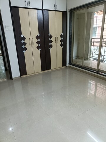 Room in 3 BHK Apartment at Emerald Heights, Chembur – for Rent