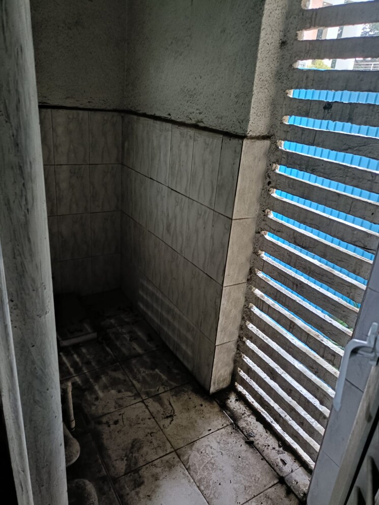 Balcony, emerald-heights 3 Bedroom 1200 Sq.Ft. Apartment In Chembur Mumbai 9082600