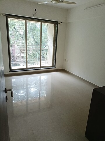 Room in 3 BHK Apartment at Emerald Heights, Chembur – for Rent