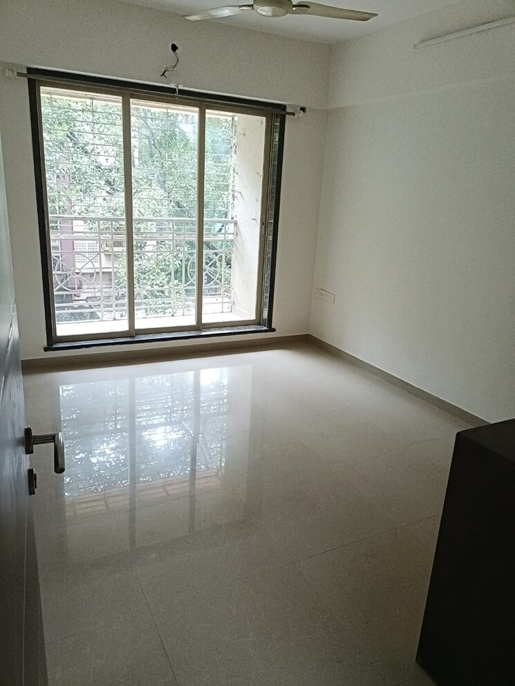 Room, emerald-heights 3 Bedroom 1200 Sq.Ft. Apartment In Chembur Mumbai 9082600