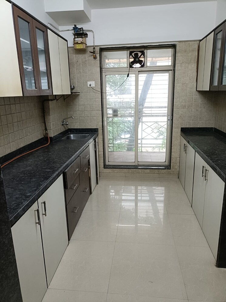 Kitchen, emerald-heights 3 Bedroom 1200 Sq.Ft. Apartment In Chembur Mumbai 9082600