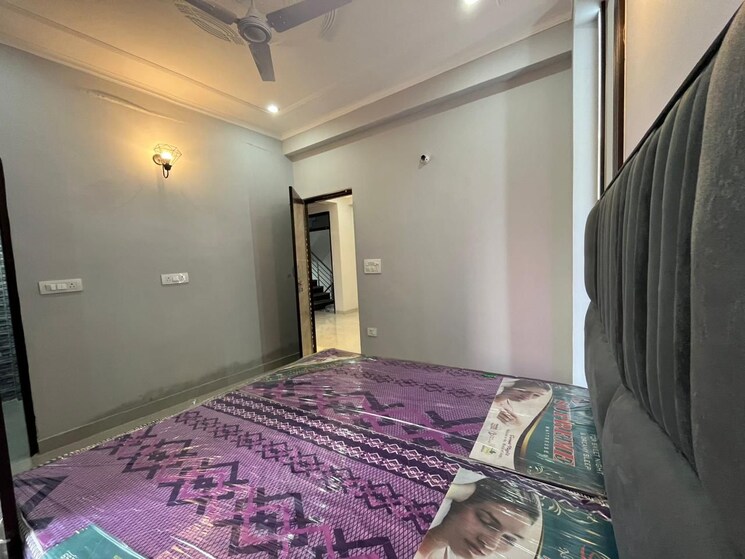 Bedroom, freedom fighters enclave 2 Bedroom 1100 Sq.Ft. Builder Floor In Freedom Fighters Enclave Delhi 9082649