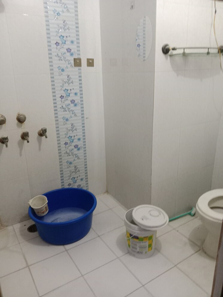 Bathroom, sector 37 2 Bedroom 1100 Sq.Ft. Builder Floor In Sector 37 Faridabad 9082664
