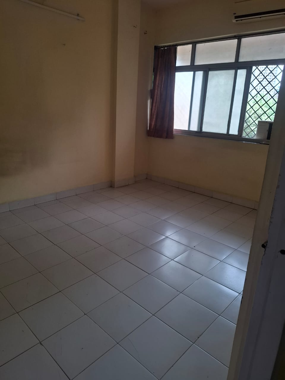 1 Rk  250 Sq.Ft. Apartment in Laxmi Niwas Naupada