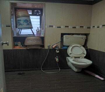Bathroom in 3 BHK Apartment at Parel – for Rent