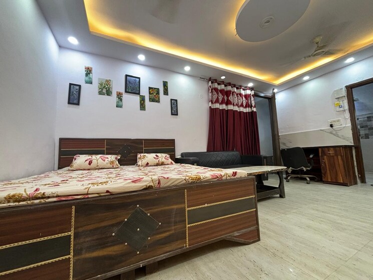 Bedroom, freedom fighters enclave 1 RK 350 Sq.Ft. Builder Floor In Freedom Fighters Enclave Delhi 9082711