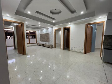 Room in 4 BHK Apartment at Dwarika Raj Garden City, Raj Nagar Extension – for Sale