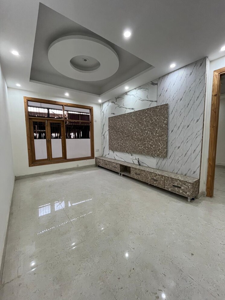 Room, dwarika-raj-garden-city 4 Bedroom 240 Sq.Yd. Apartment In Raj Nagar Extension Ghaziabad 9082776