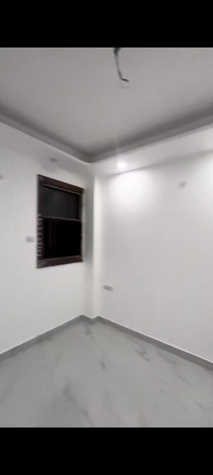 Room in 3 BHK Builder Floor at Hargobind Enclave – for Sale