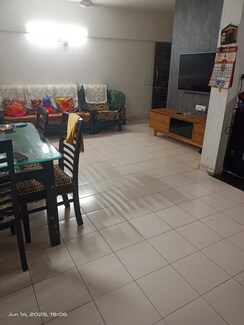 2 BHK + Extra Room Apartment For Sale in Bodakdev