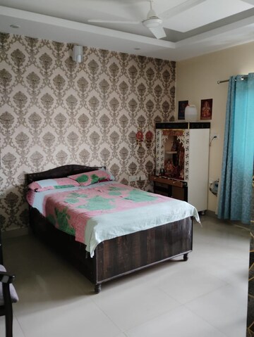 Bedroom in 4 BHK Builder Floor at Green Fields Colony – for Rent