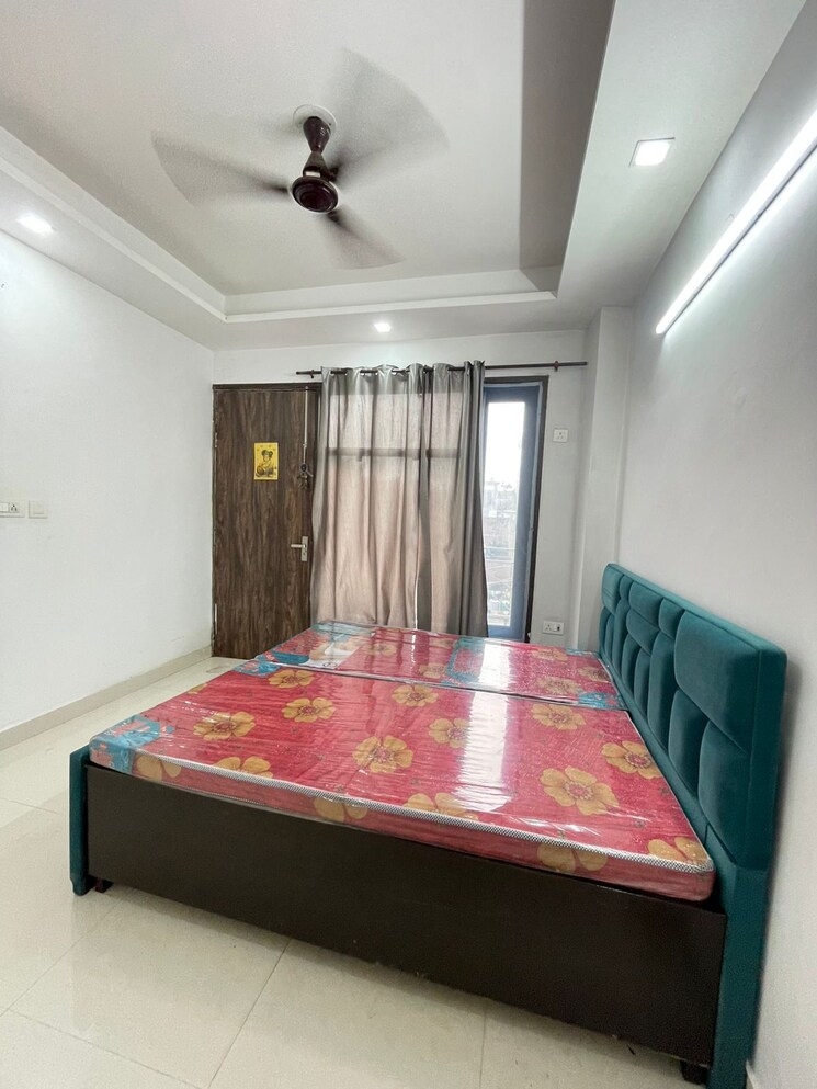 Bedroom, freedom fighters enclave 1 Bedroom 450 Sq.Ft. Builder Floor In Freedom Fighters Enclave Delhi 9082781