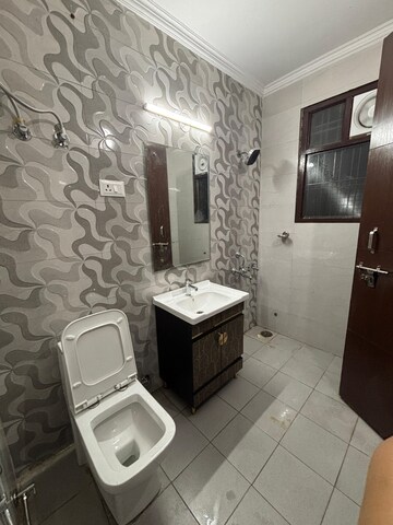 Bathroom in 3 BHK Builder Floor at Green Fields Colony – for Rent