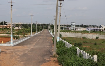 Plot For Sale in Eeshanya Heights, Shadnagar