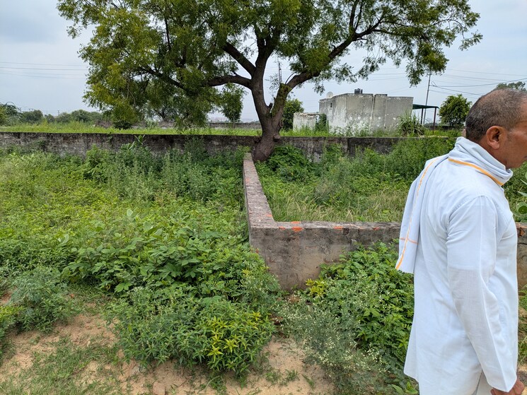 undefined, vaidpura  100 Sq.Yd. Plot In Vaidpura Greater Noida 9082859