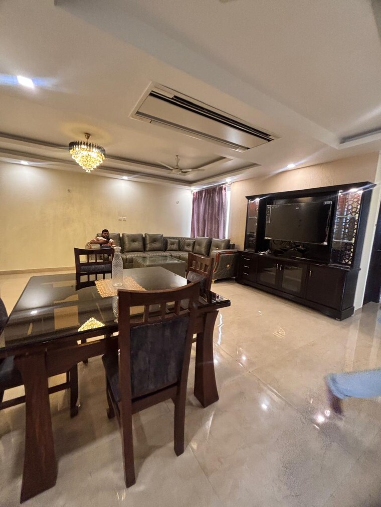 Living Room, mi-rustle-court 3.5 Bedroom 2350 Sq.Ft. Apartment In Gomti Nagar Lucknow 9082920