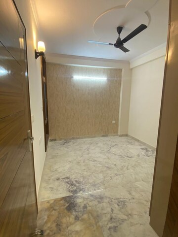 Room in 2 BHK Builder Floor at Gaur City 4th Avenue, Sector 4 Greater Noida – for Sale